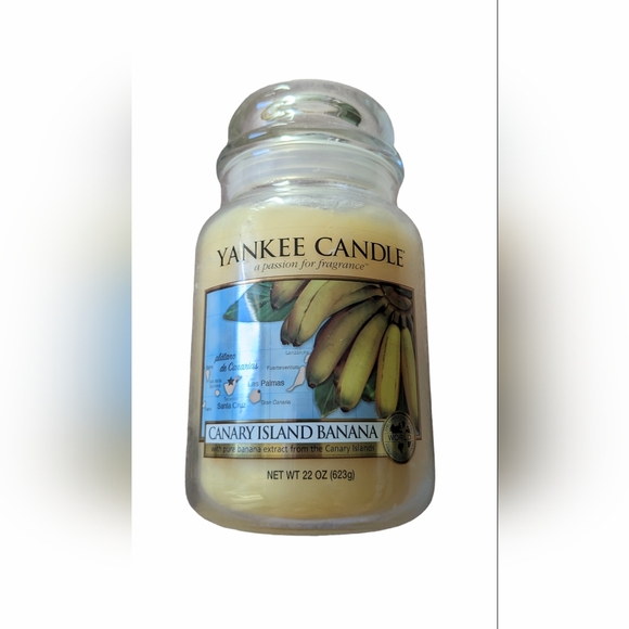 - RARE DISCONTINUED Canary Island Banana candle.  Very nice scent ! - Picture 2 of 6